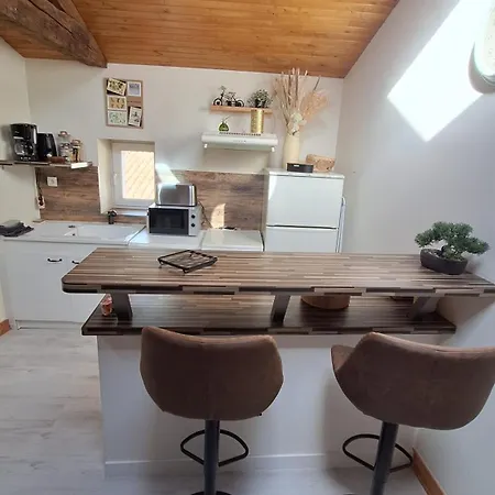 La Tete Dans Les Etoiles Apartament