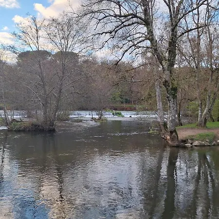 La Tete Dans Les Etoiles - Climatise - 2 * Ruffec (Charente)