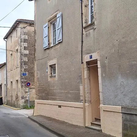 Apartmán La Tete Dans Les Etoiles - Climatise - 2 *